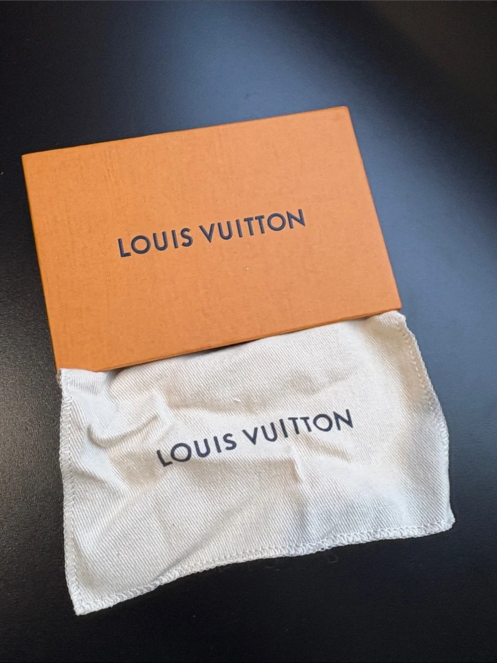 Never worn Louis Vuitton keys and card holder pouch authentic with box and bag